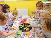 Malování a obtiskávání ovoce